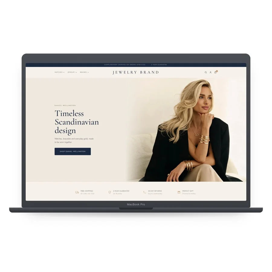Schmuck- und Uhren-Webshop auf einem MacBook